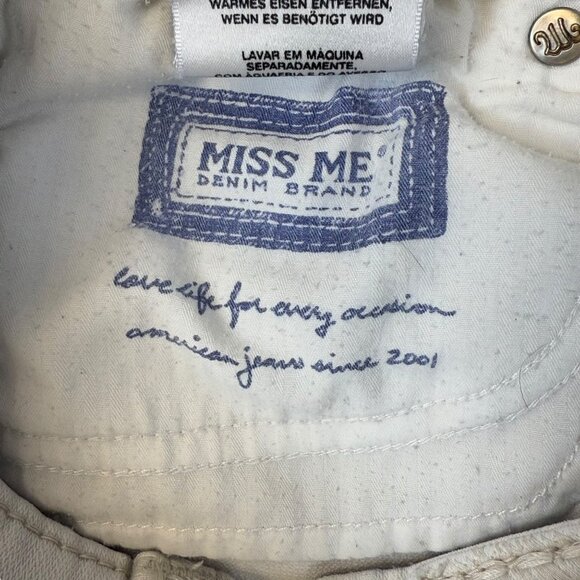 Miss Me Irene Shorts Womens Sz 29 White Embroidered Low Rise Flap Pocket Denim - Picture 15 of 15
